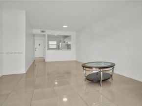 860 NE 207th Ter 8106, Miami FL 33179