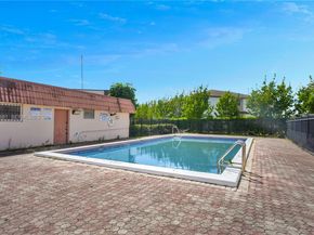 860 NE 207th Ter 8106, Miami FL 33179