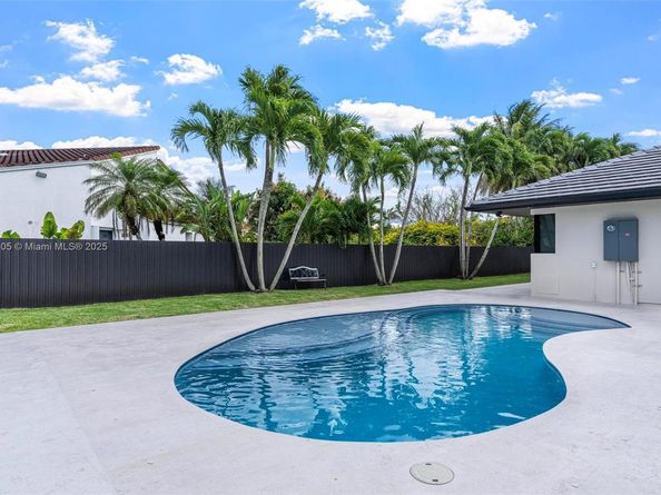 7755 SW 85th Ct, Miami FL 33143