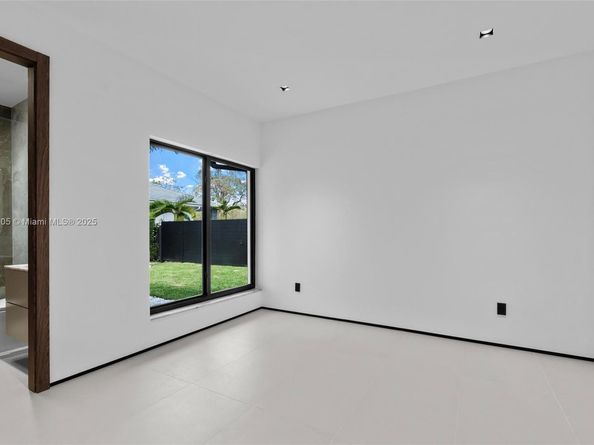 7755 SW 85th Ct, Miami FL 33143