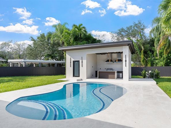 7755 SW 85th Ct, Miami FL 33143