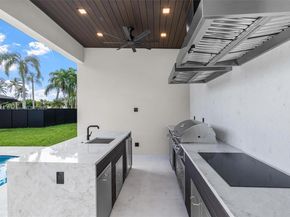 7755 SW 85th Ct, Miami FL 33143