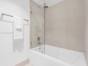 2602 E Hallandale Beach Blvd R2206, Hallandale Beach FL 33009