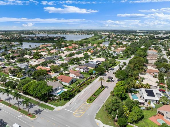 1443 SW 161st Ave, Pembroke Pines FL 33027