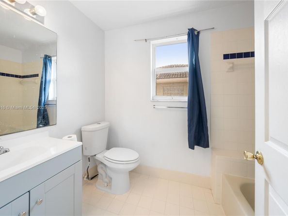 1443 SW 161st Ave, Pembroke Pines FL 33027