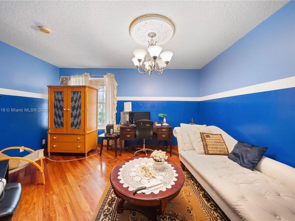 1443 SW 161st Ave, Pembroke Pines FL 33027