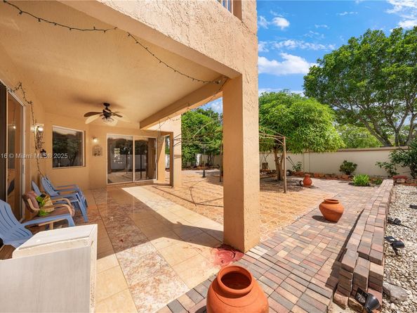 1443 SW 161st Ave, Pembroke Pines FL 33027