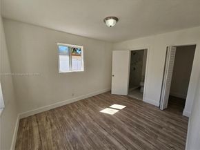 5621 Cleveland St, Hollywood FL 33021
