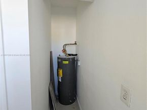 5621 Cleveland St, Hollywood FL 33021