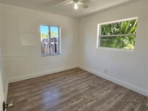 5621 Cleveland St, Hollywood FL 33021