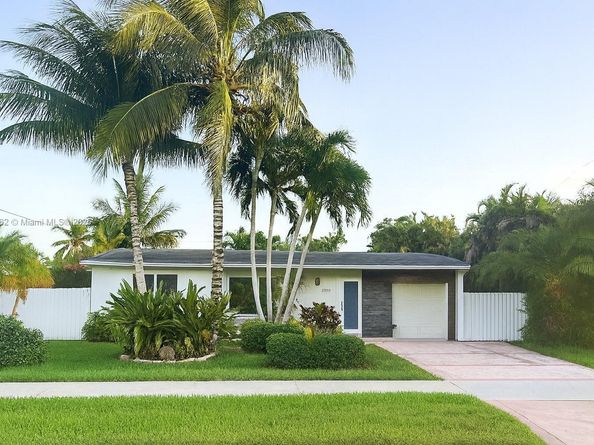 9510 SW 45th St, Miami FL 33165
