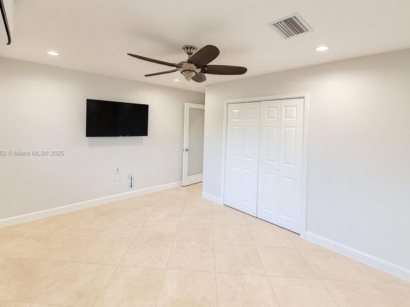 9510 SW 45th St, Miami FL 33165