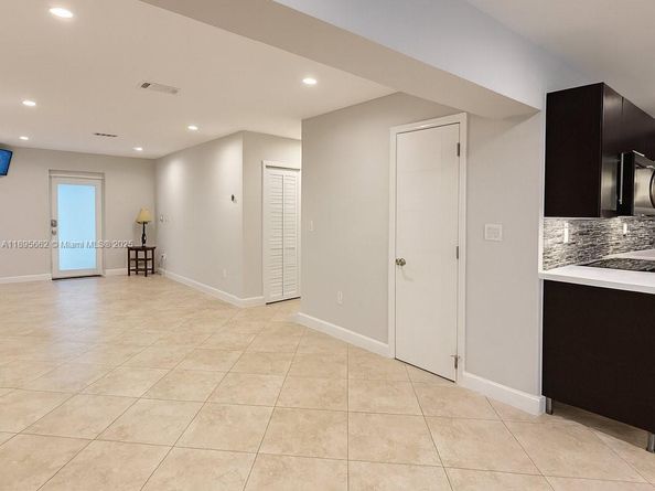 9510 SW 45th St, Miami FL 33165