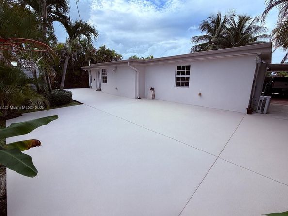 9510 SW 45th St, Miami FL 33165