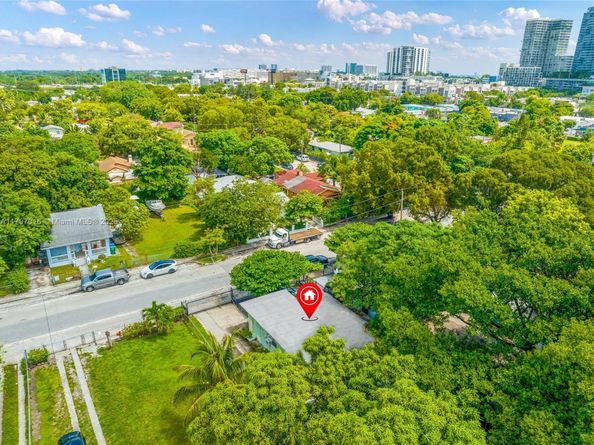 120 NW 32nd St, Miami FL 33127