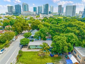 120 NW 32nd St, Miami FL 33127