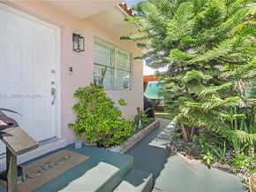 3675 NW 5th St, Miami FL 33125