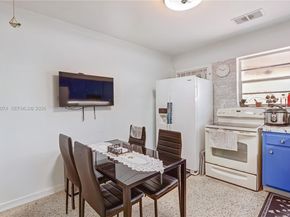 3675 NW 5th St, Miami FL 33125