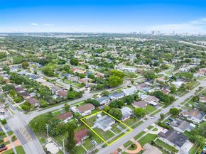 1011 NE 196th St, Miami FL 33179