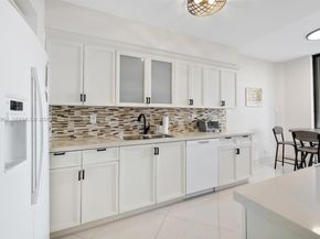 19500 Turnberry Way 5F, Aventura FL 33180