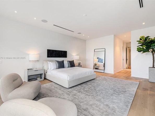 2824 Coconut Ave 2824, Miami FL 33133