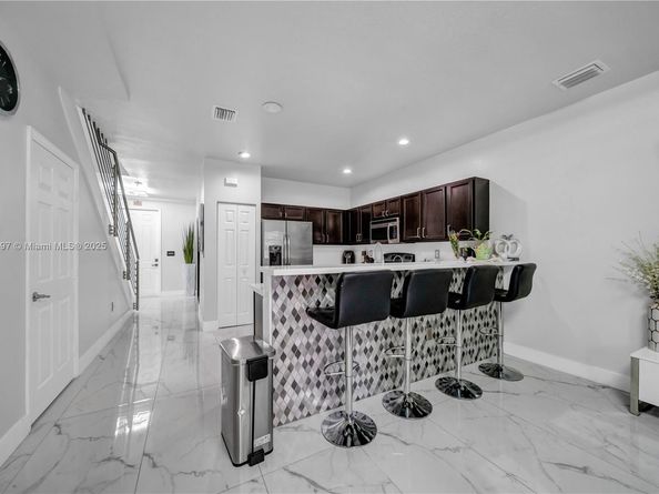 3574 W 88th Ter, Hialeah FL 33018