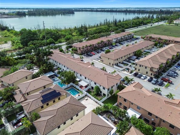 3574 W 88th Ter, Hialeah FL 33018