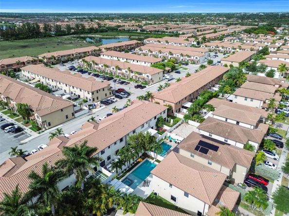 3574 W 88th Ter, Hialeah FL 33018