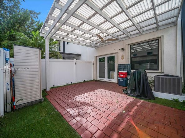 3574 W 88th Ter, Hialeah FL 33018