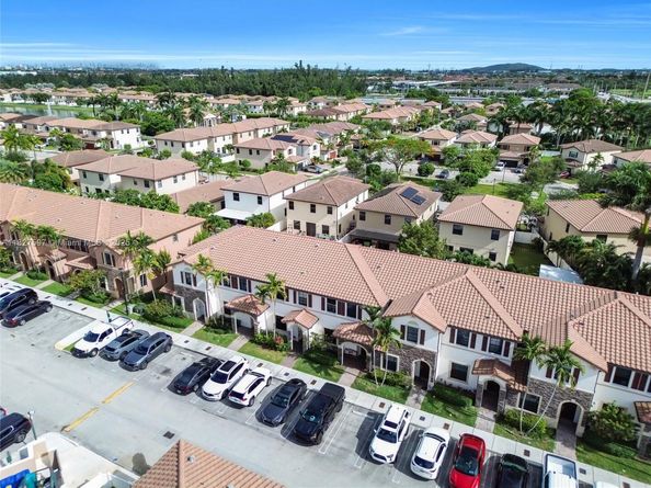 3574 W 88th Ter, Hialeah FL 33018