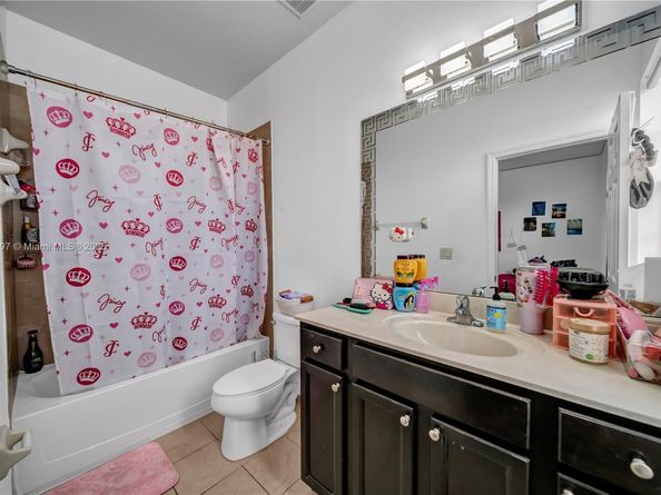3574 W 88th Ter, Hialeah FL 33018