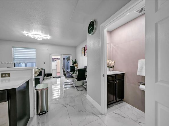 3574 W 88th Ter, Hialeah FL 33018
