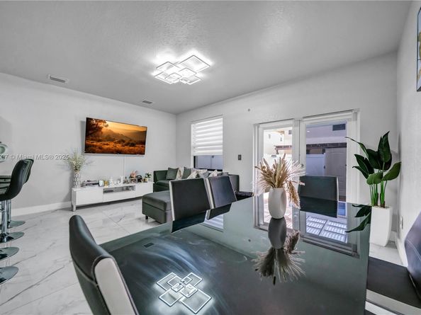3574 W 88th Ter, Hialeah FL 33018