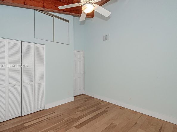 2621 S Parkview Dr, Hallandale Beach FL 33009