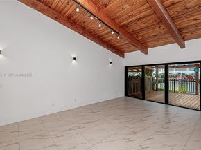 2621 S Parkview Dr, Hallandale Beach FL 33009