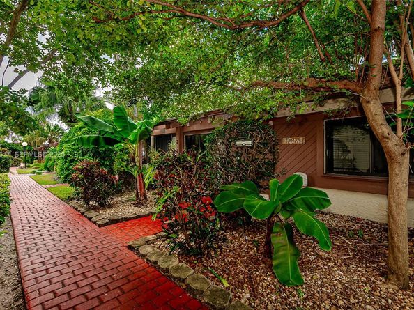 2621 S Parkview Dr, Hallandale Beach FL 33009