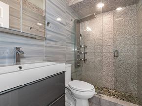 2621 S Parkview Dr, Hallandale Beach FL 33009