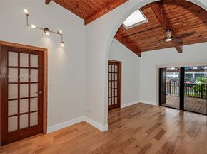 2621 S Parkview Dr, Hallandale Beach FL 33009