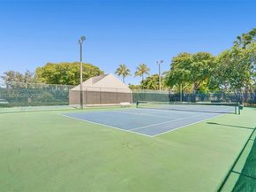 2621 S Parkview Dr, Hallandale Beach FL 33009