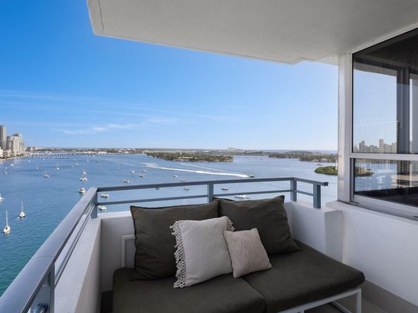 11 Island Ave PH2, Miami Beach FL 33139