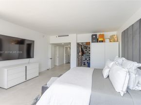 20191 E Country Club Dr TH9, Aventura FL 33180