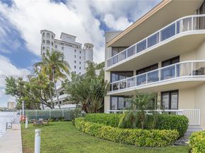 20191 E Country Club Dr TH9, Aventura FL 33180