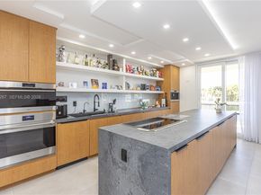 20191 E Country Club Dr TH9, Aventura FL 33180