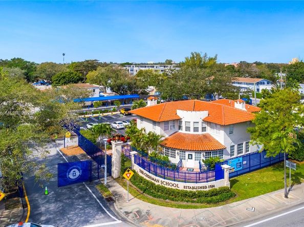 671 NE 57th St, Miami FL 33137