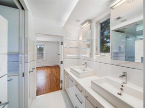 671 NE 57th St, Miami FL 33137