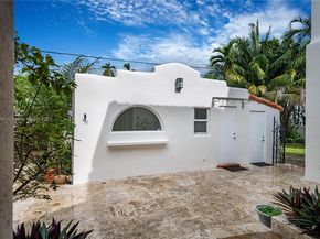 671 NE 57th St, Miami FL 33137