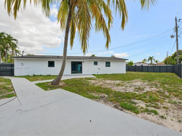 4260 NW 172nd Dr, Miami Gardens FL 33055