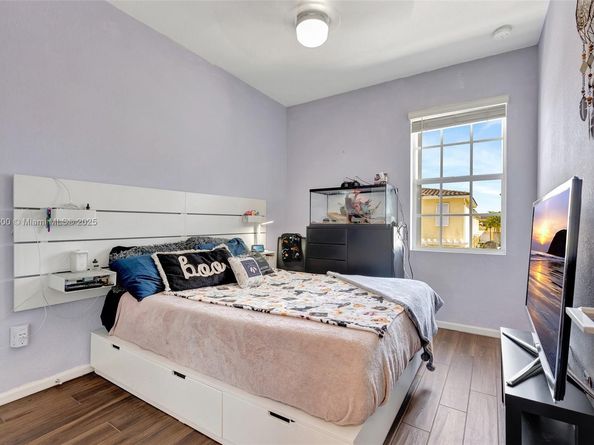 4029 NW 11th St, Lauderhill FL 33313