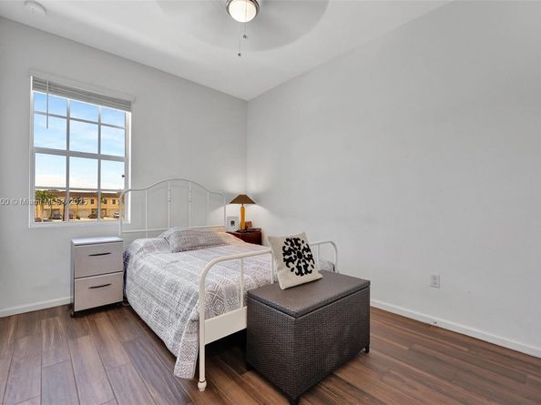 4029 NW 11th St, Lauderhill FL 33313