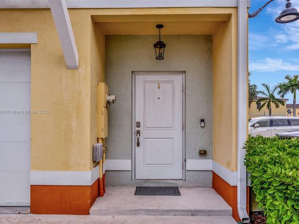 4029 NW 11th St, Lauderhill FL 33313